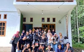 Sugi House Toraja - Penginapan Villa Harian Keluarga -Muat 20 orang
